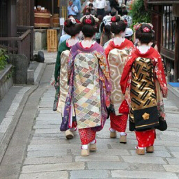 Hi! ISO Shelley's/Fornarina/Destroy fw+Bad Kitty! - Picture 2 of 3